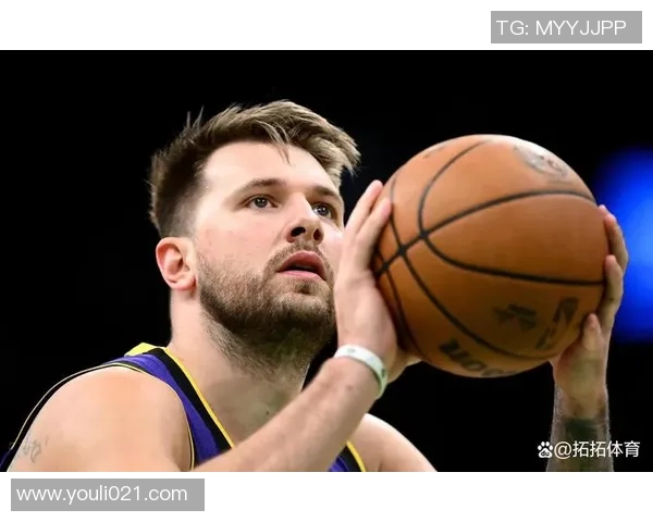 湖人输老鹰暴露软肋!缺里弗斯东契奇独木难支 湖人输老鹰暴露软肋!缺里弗斯东契奇独木难支