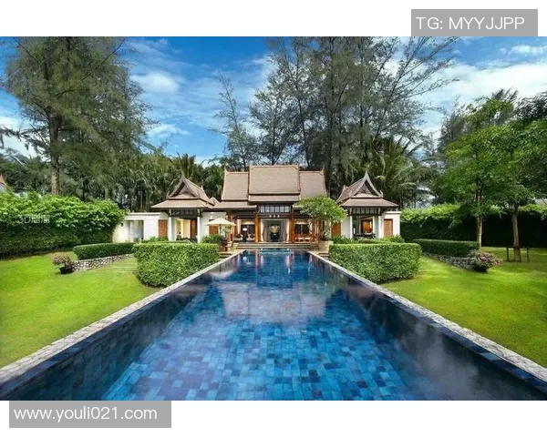 宁静自然中的奢华享受:打造一处以室外泳池为核心的度假生活空间 宁静自然中的奢华享受:打造一处以室外泳池为核心的度假生活空间