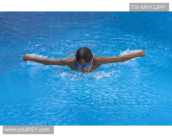 蝶泳动作解析与技巧提升全攻略:从基础到进阶的全面指南 蝶泳动作解析与技巧提升全攻略:从基础到进阶的全面指南